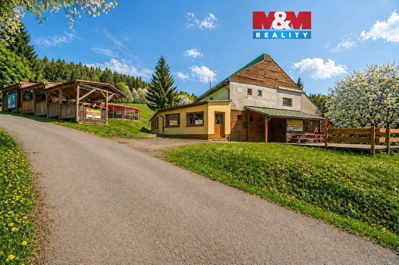 Prodej komerčního prostoru 297 m²