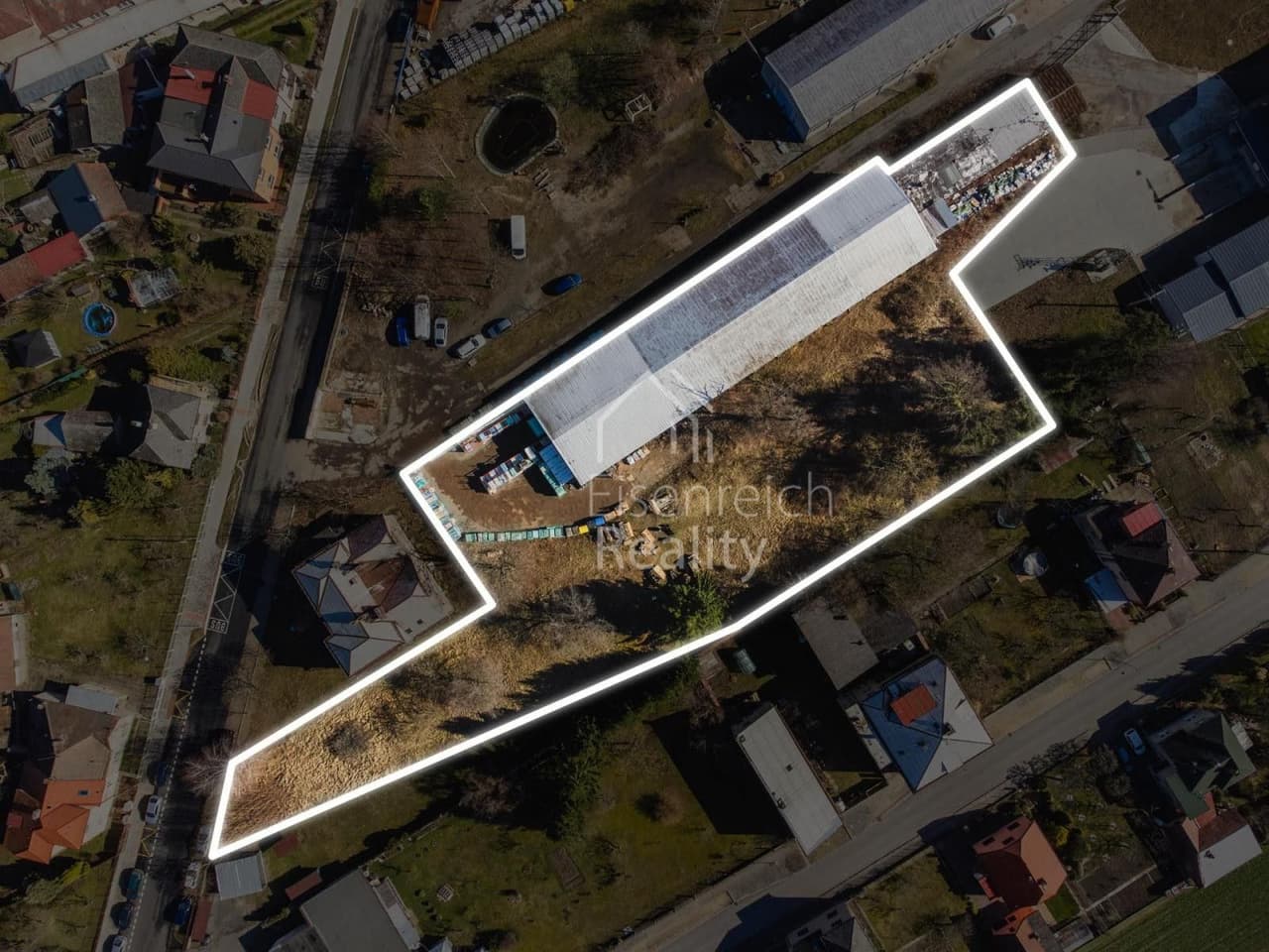 Pronájem komerčního prostoru 1160 m²