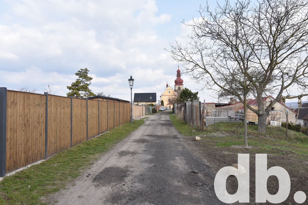 Prodej pozemku 810 m²