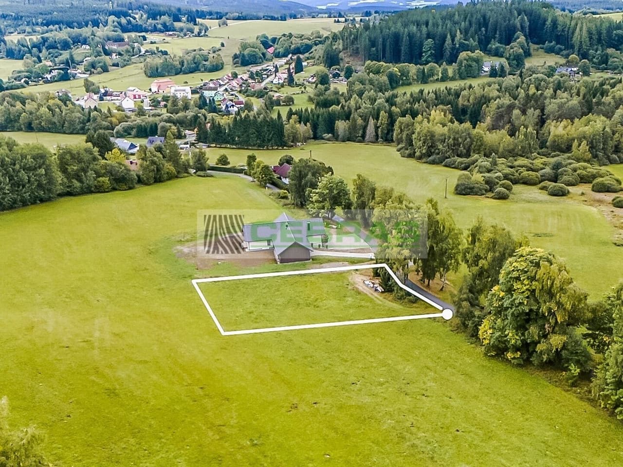 Prodej pozemku 1990 m²