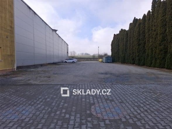 Pronájem pozemku 1600 m²