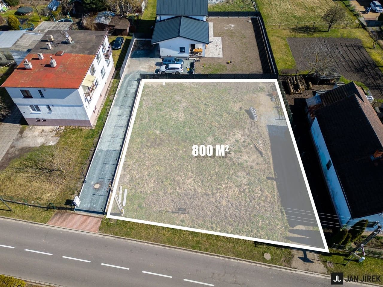 Prodej pozemku 800 m²