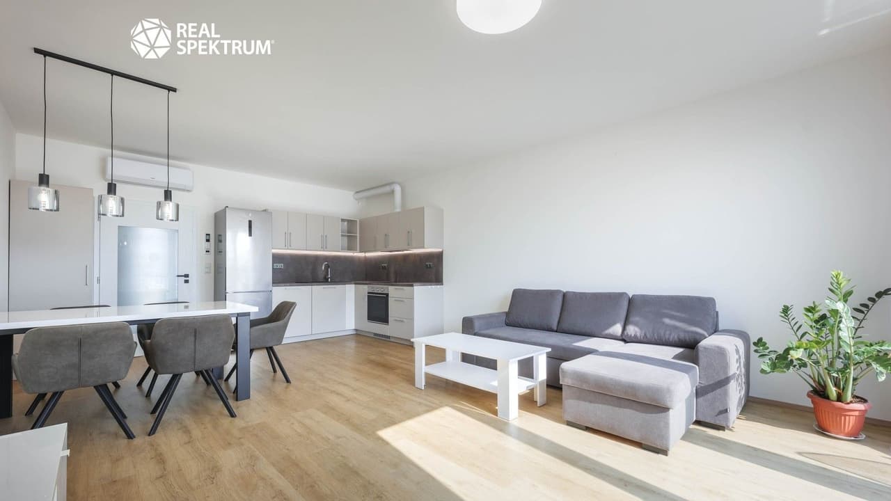Pronájem bytu 2+kk 55 m²