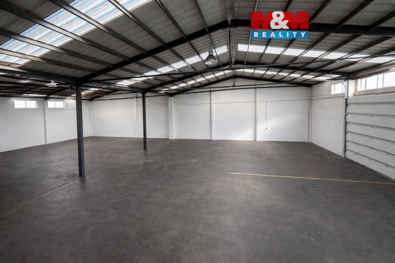 Pronájem komerčního prostoru 660 m²