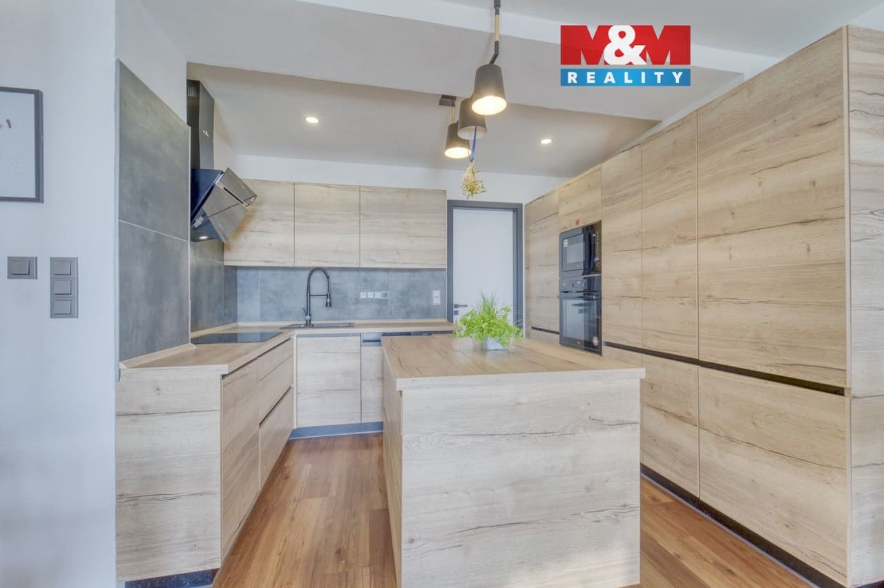 Prodej bytu 4+kk 74 m²