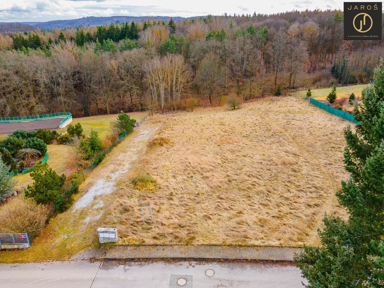 Prodej pozemku 2088 m²