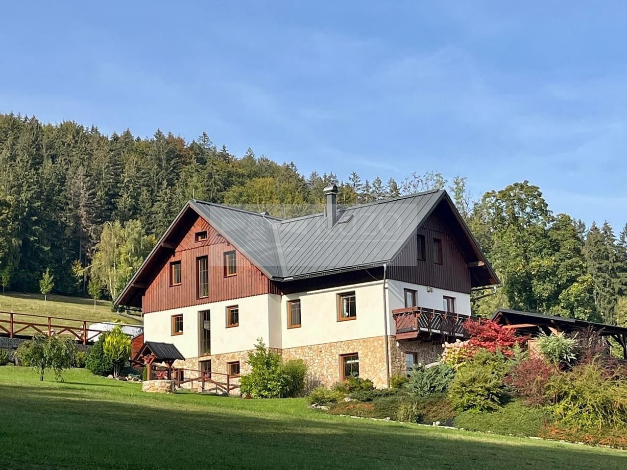Prodej komerčního prostoru 345 m²