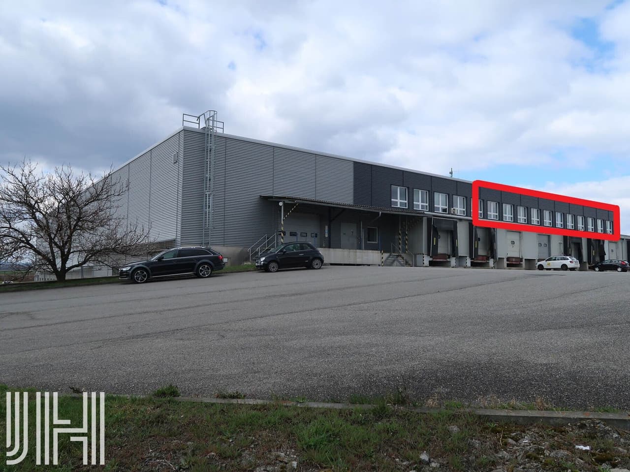 Pronájem komerčního prostoru 375 m²