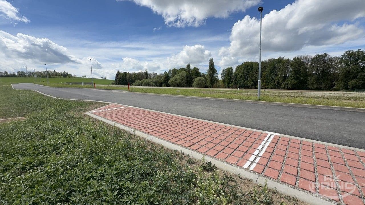 Prodej pozemku 1200 m²