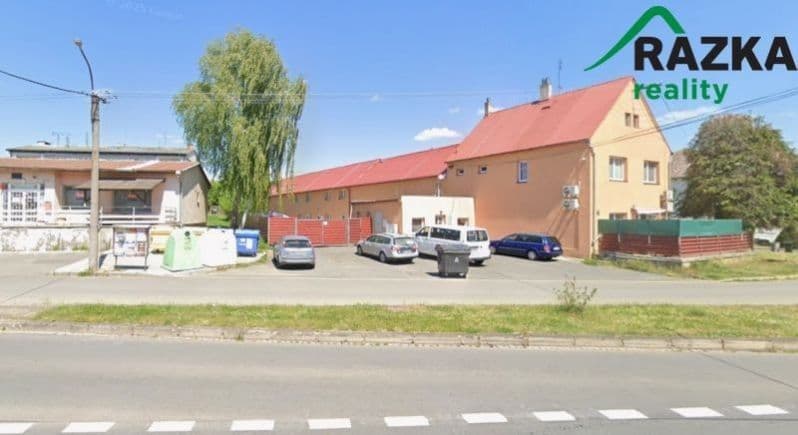 Pronájem komerčního prostoru 1400 m²