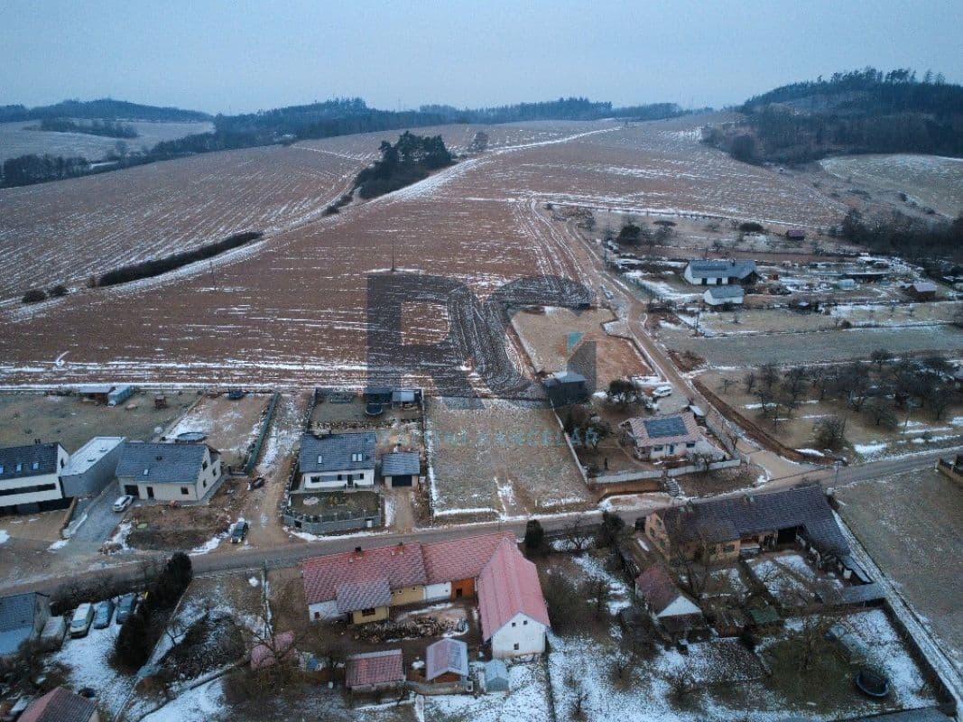 Prodej pozemku 1210 m²