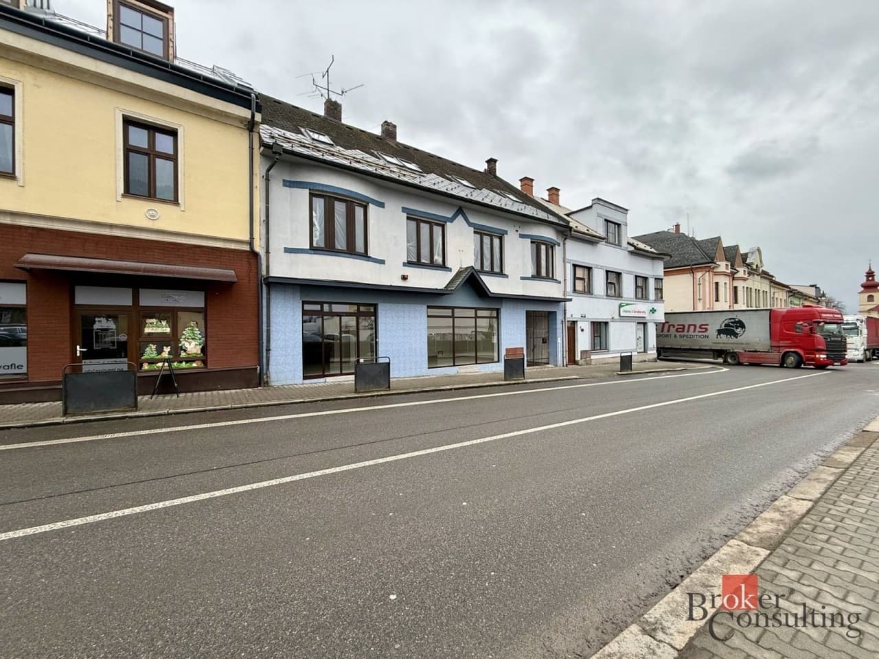 Pronájem komerčního prostoru 200 m²