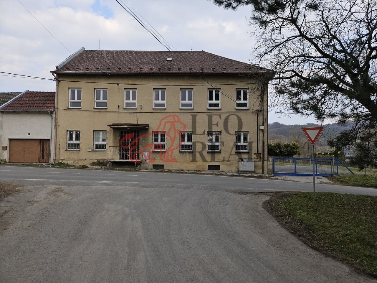 Prodej komerčního prostoru 372 m²