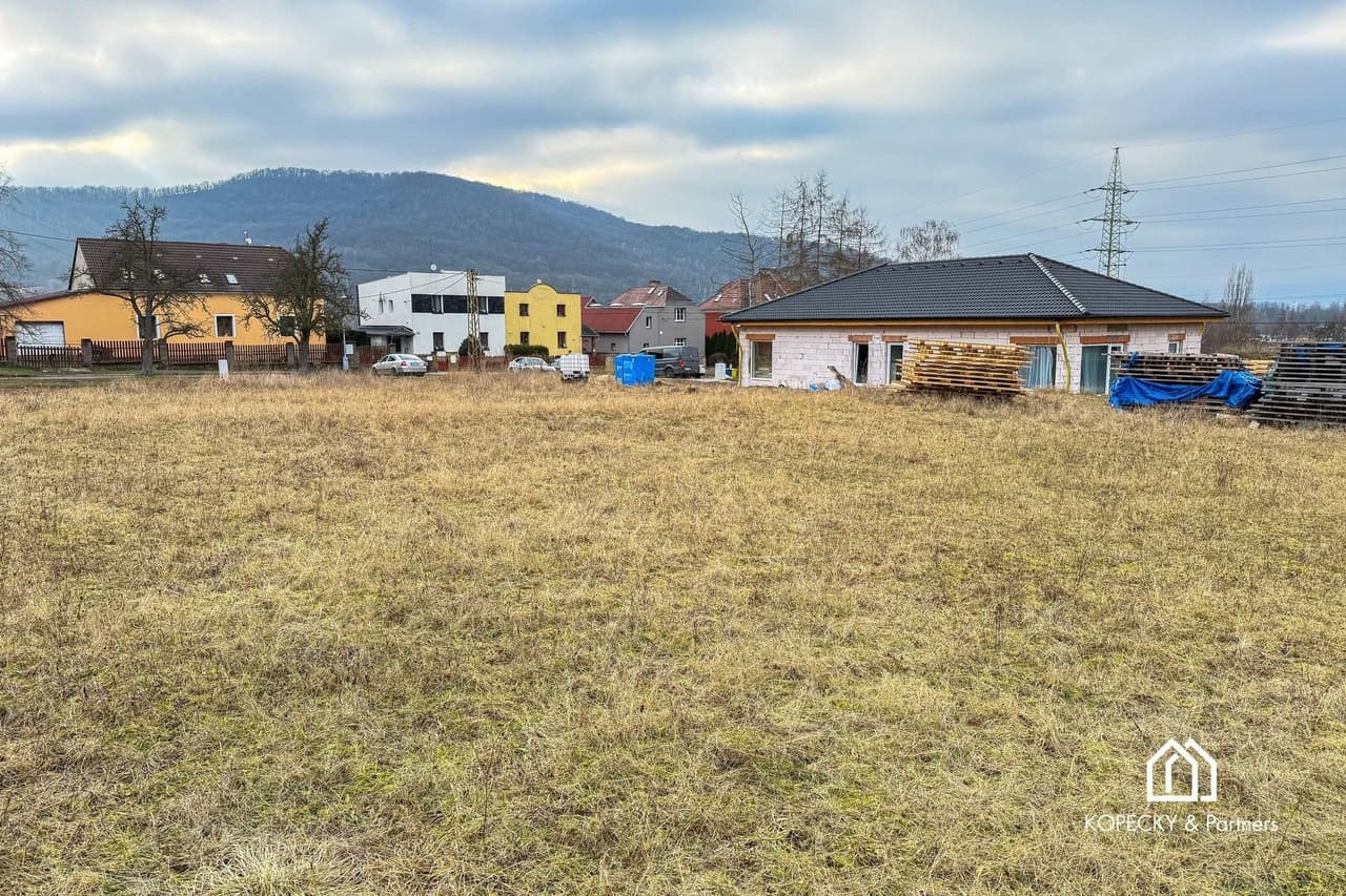 Prodej pozemku 1299 m²