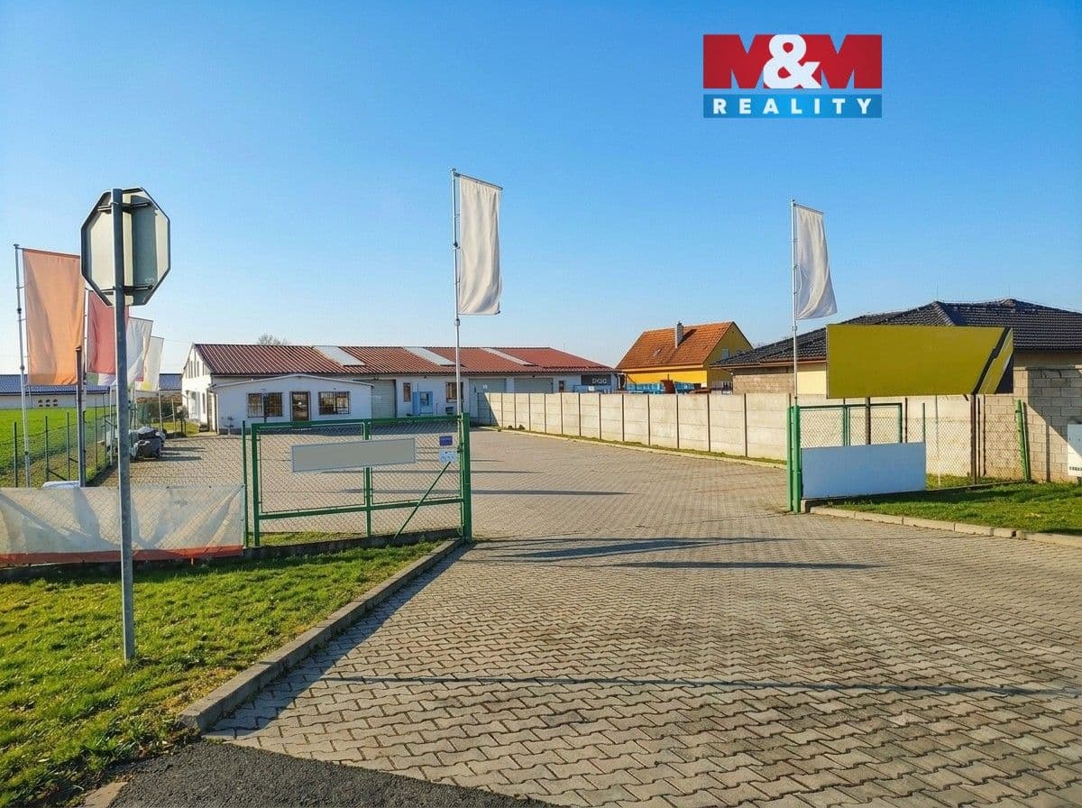 Prodej komerčního prostoru 972 m²