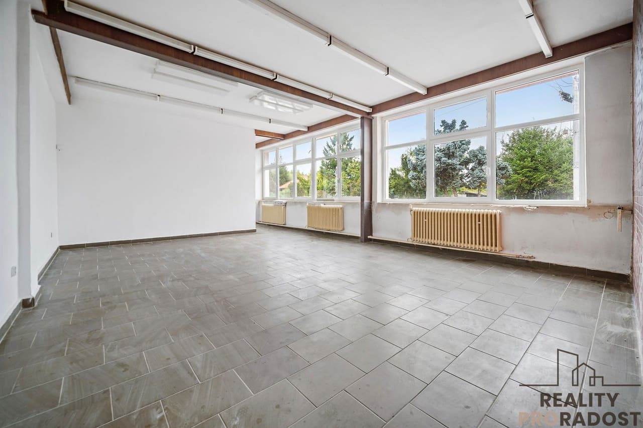 Pronájem komerčního prostoru 43 m²