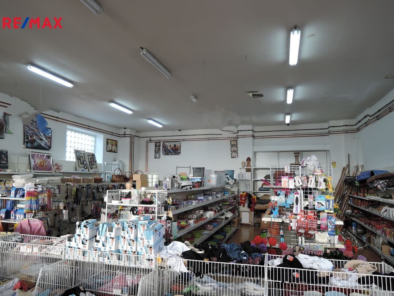 Pronájem komerčního prostoru 420 m²