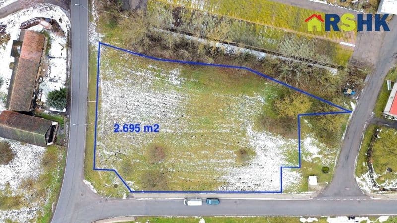 Prodej pozemku 2695 m²