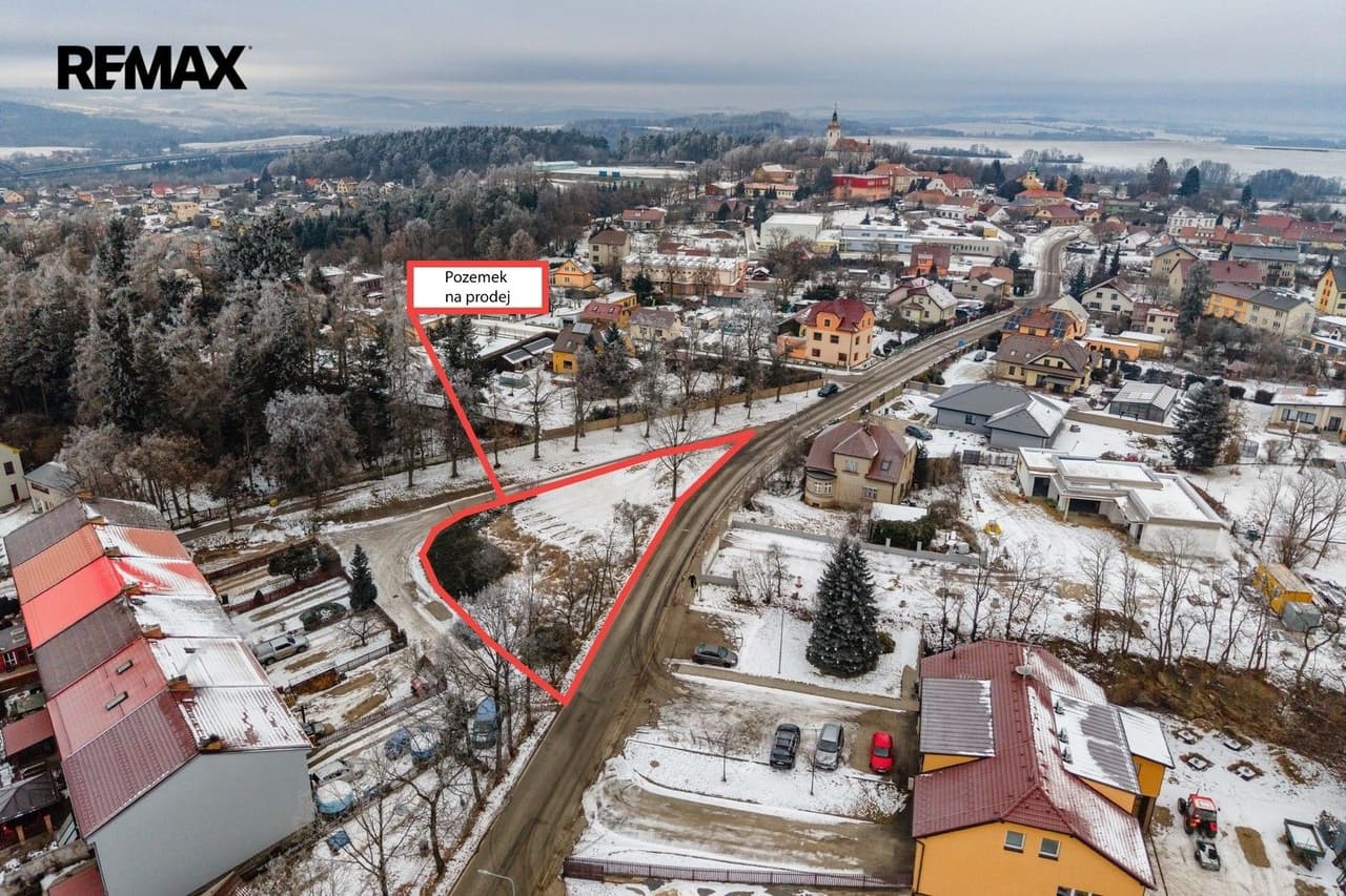 Prodej pozemku 806 m²