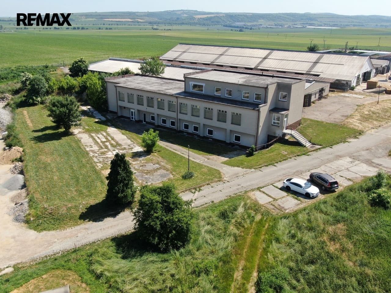 Prodej komerčního prostoru 2752 m²