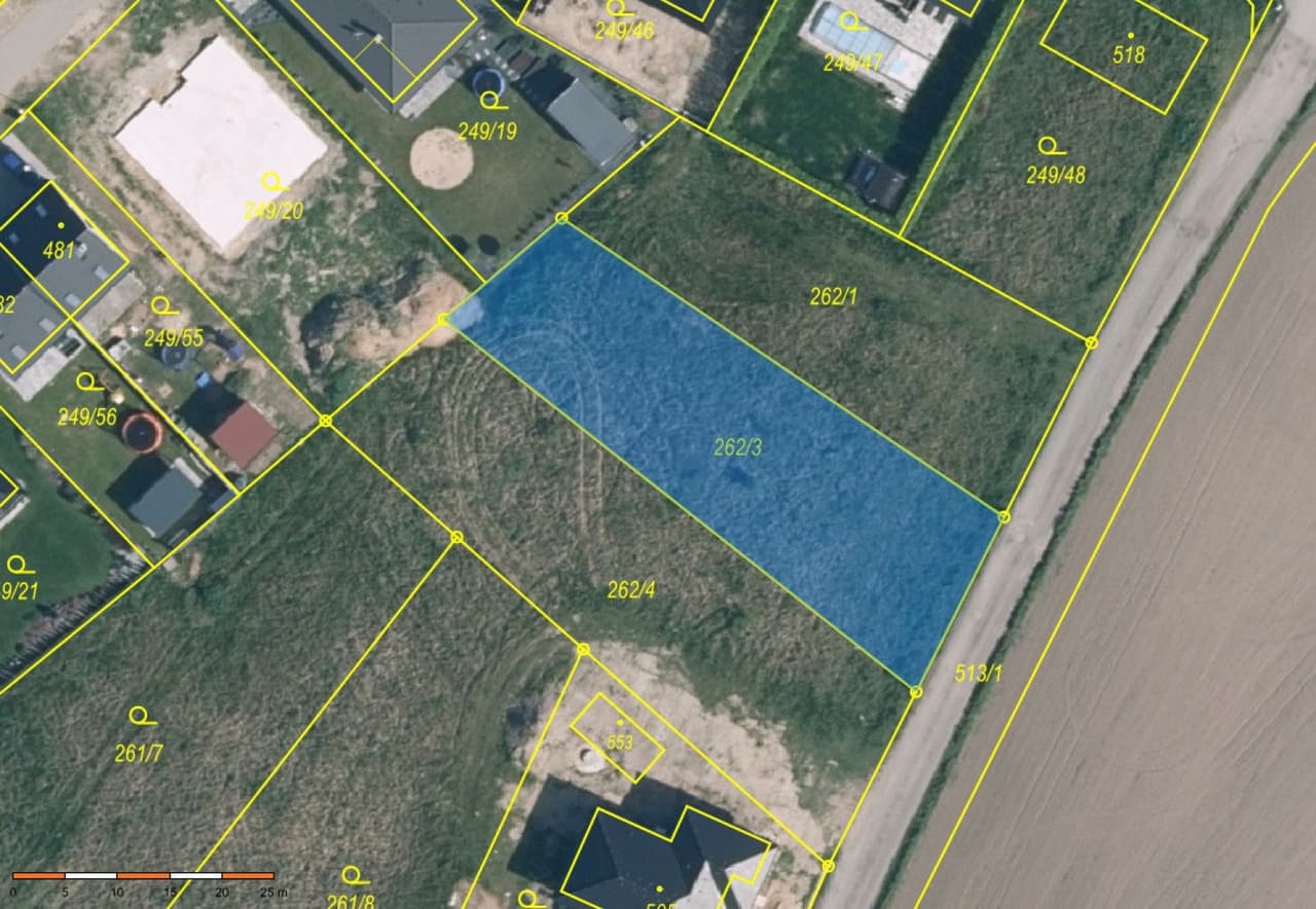Prodej pozemku 888 m²
