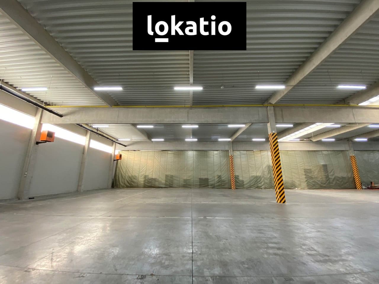 Pronájem komerčního prostoru 1300 m²