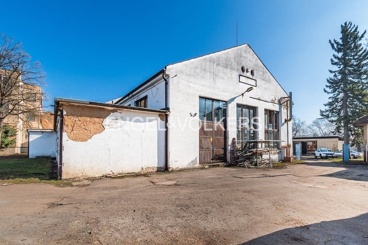 Pronájem komerčního prostoru 474 m²