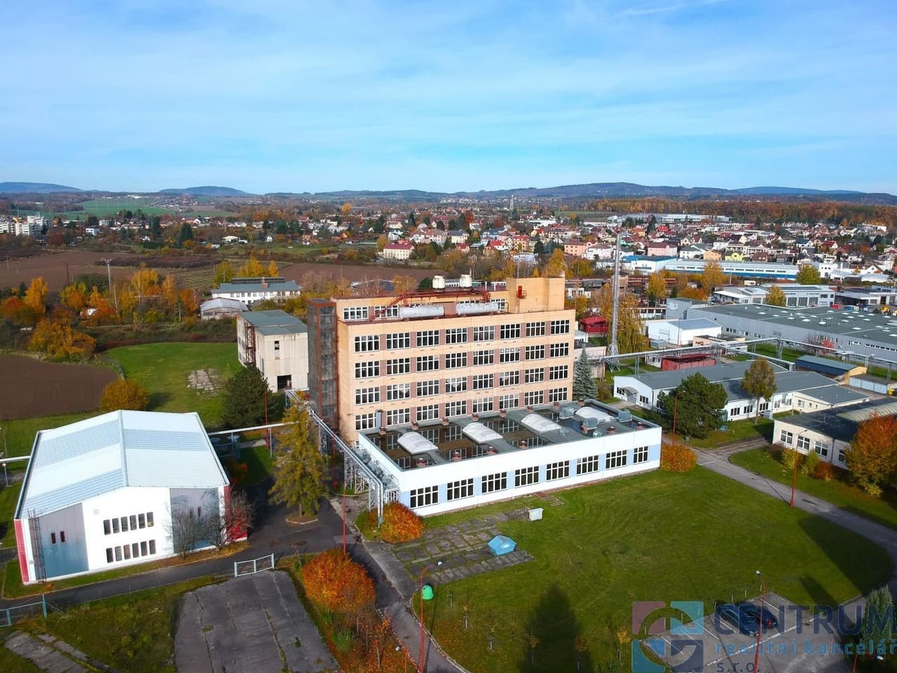 Pronájem komerčního prostoru 583 m²