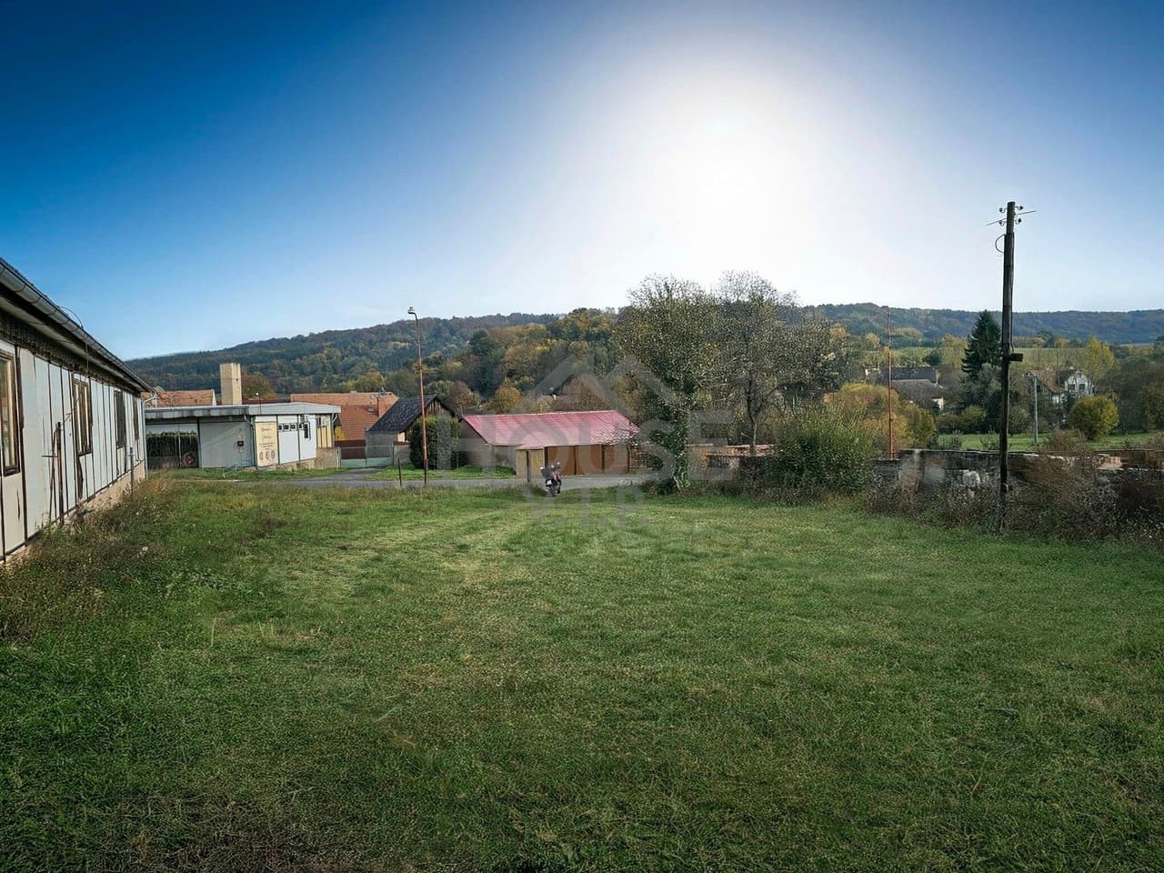Prodej pozemku 1297 m²
