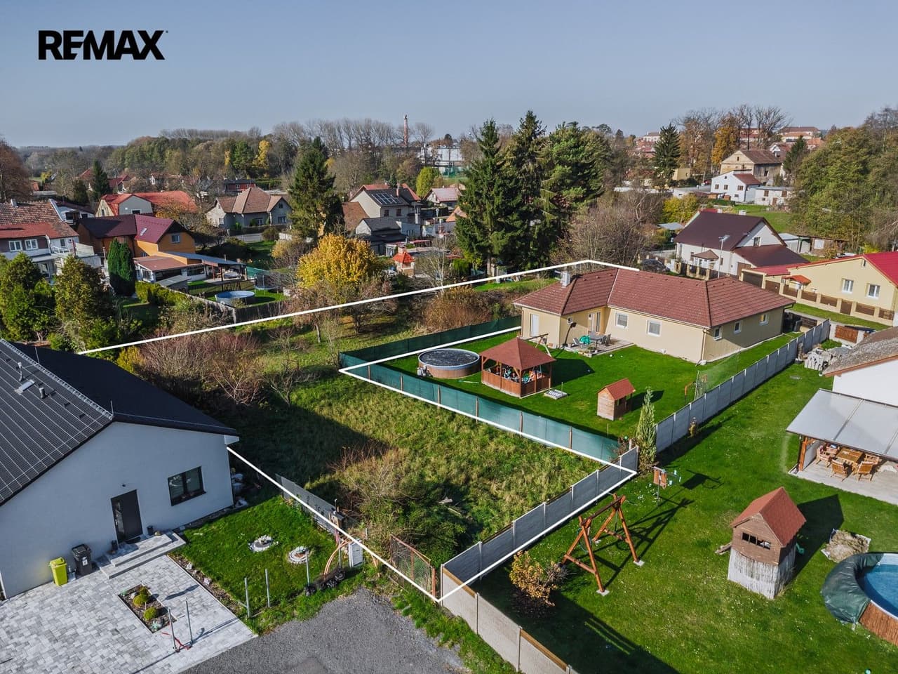 Prodej pozemku 1424 m²