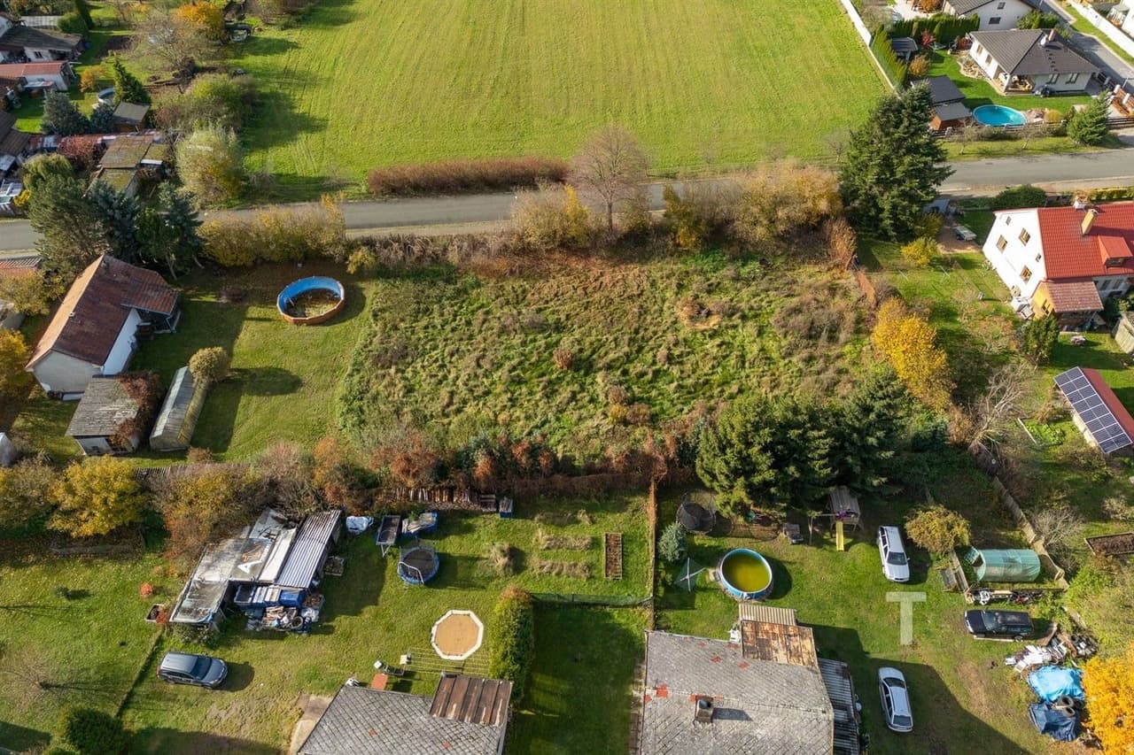 Prodej pozemku 800 m²