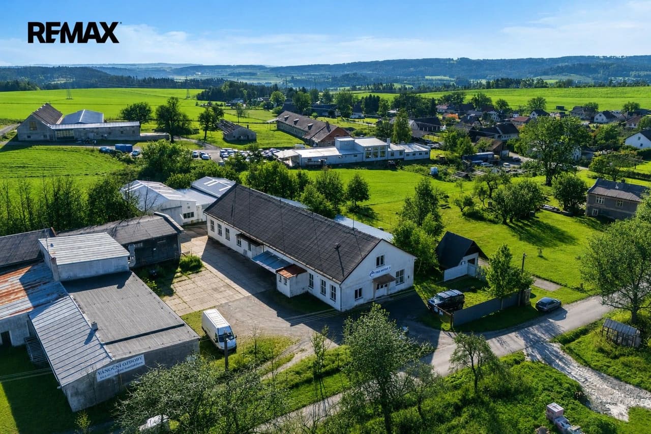Pronájem komerčního prostoru 2737 m²