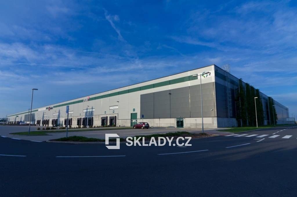 Pronájem komerčního prostoru 5600 m²