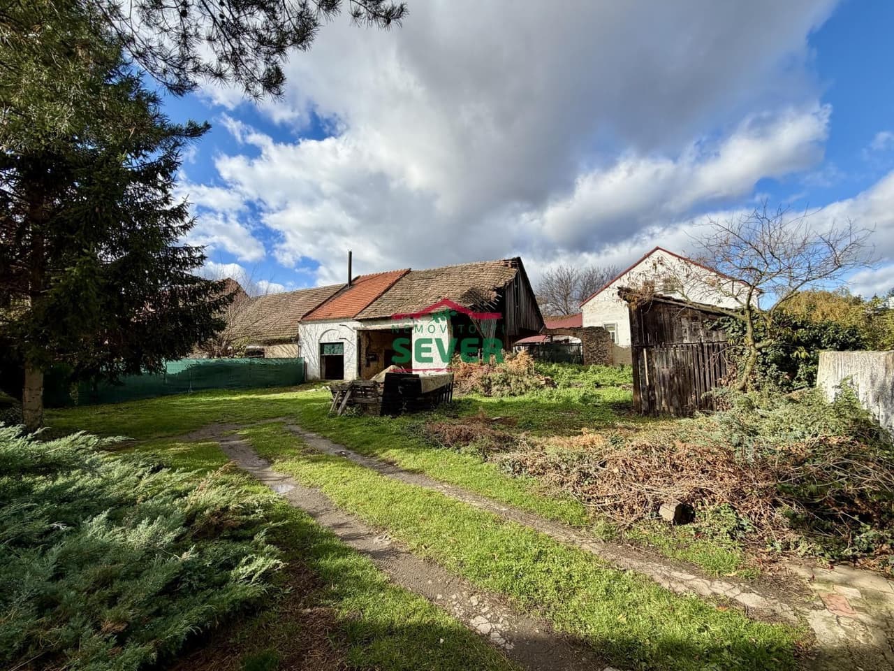 Prodej pozemku 734 m²