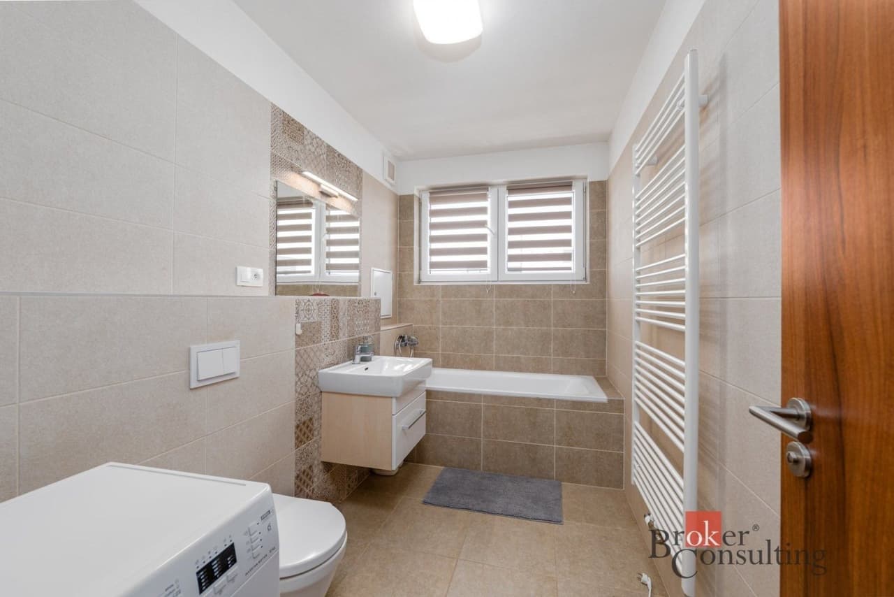 Pronájem bytu 1+kk 40 m²