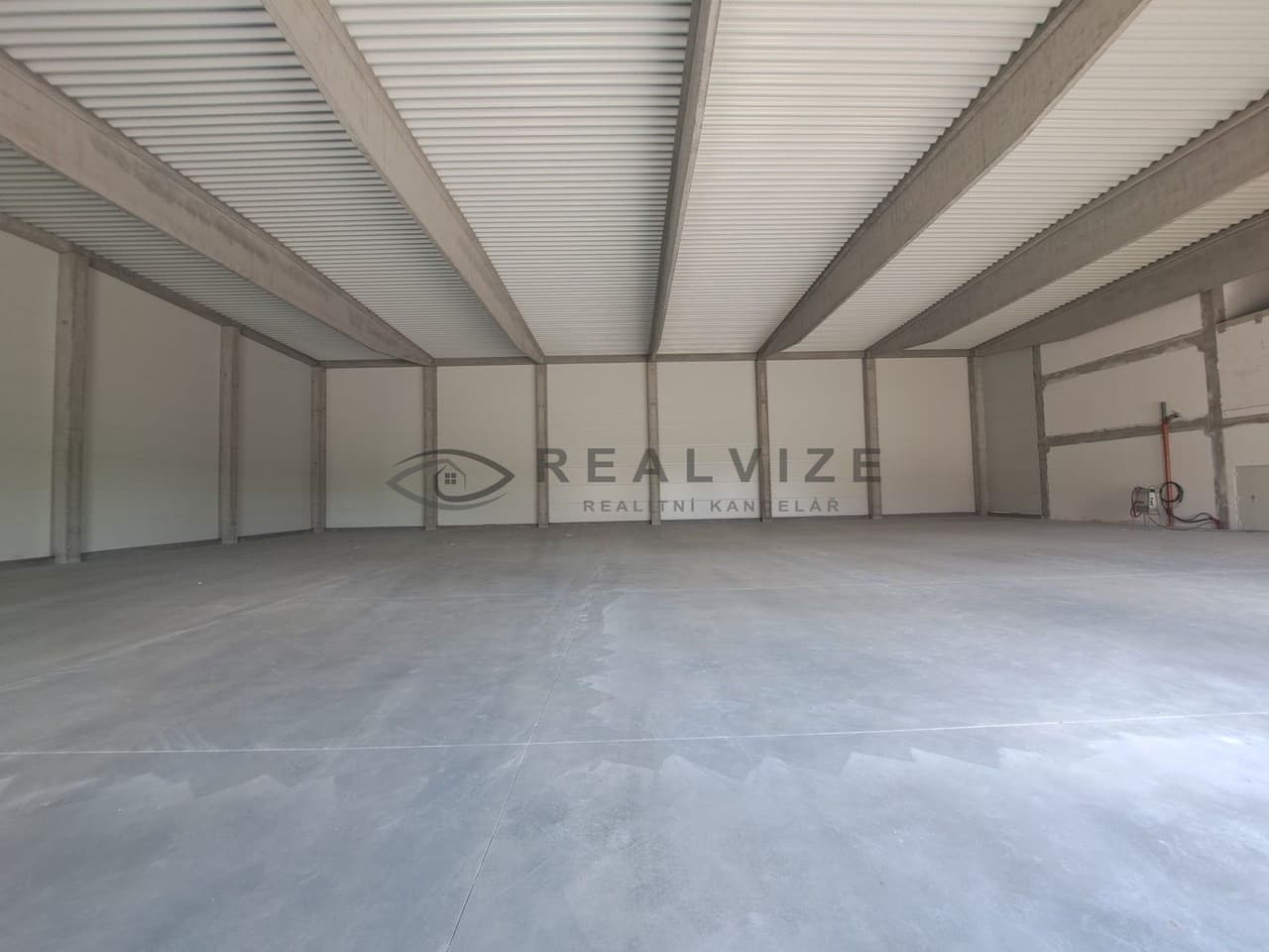 Pronájem komerčního prostoru 456 m²
