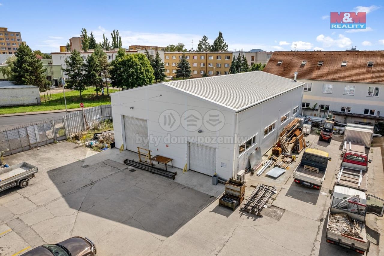 Prodej komerčního prostoru 2882 m²