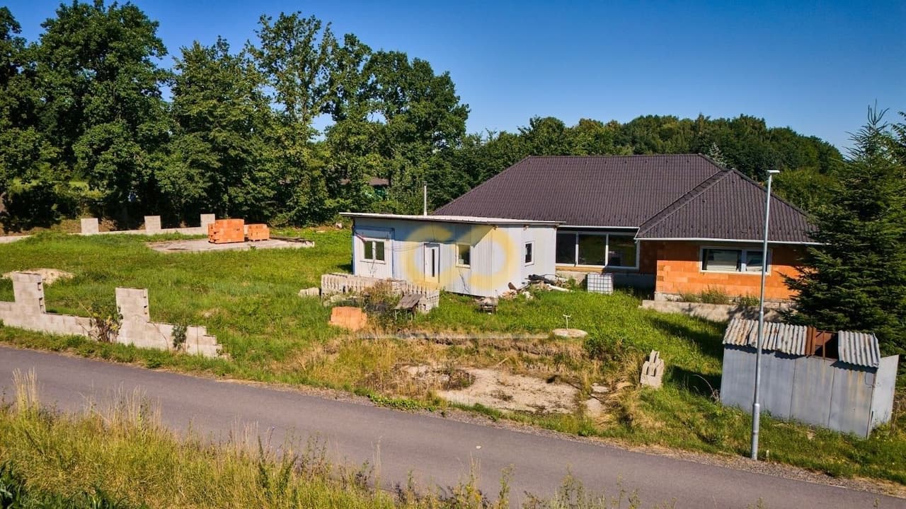 Prodej pozemku 3880 m²