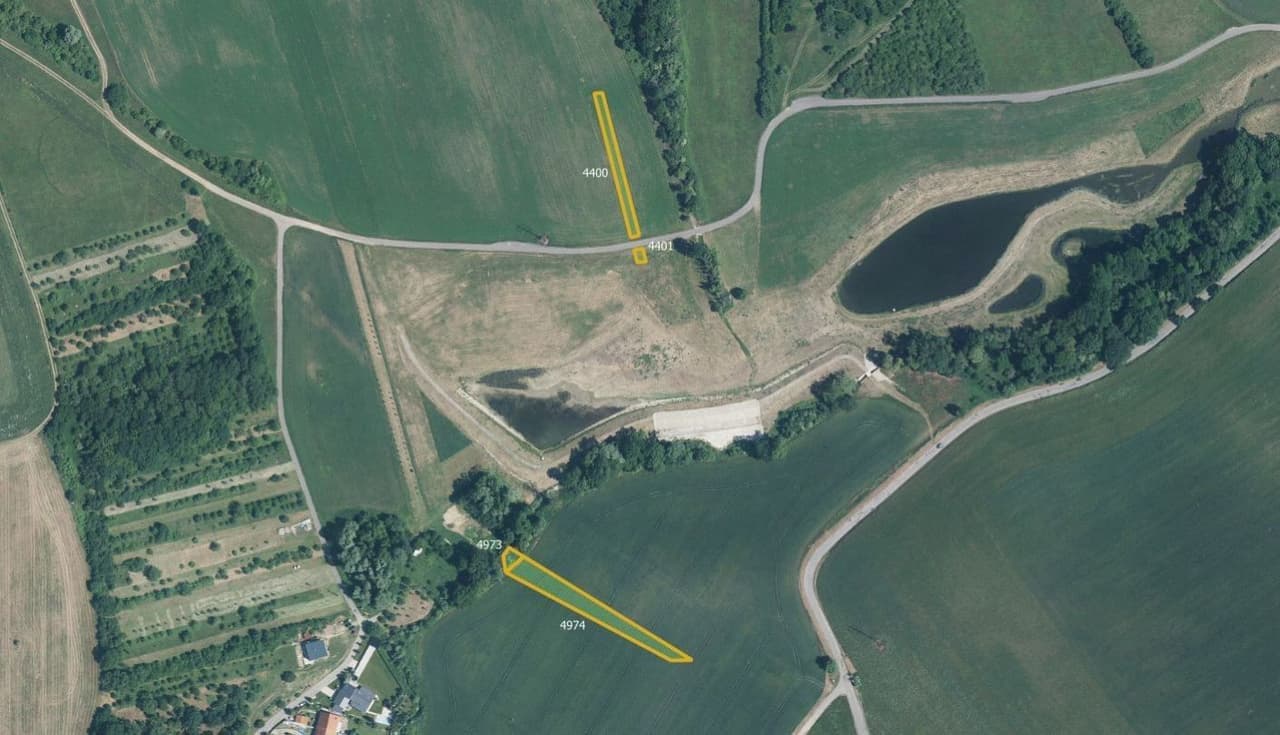 Prodej pozemku 13700 m²