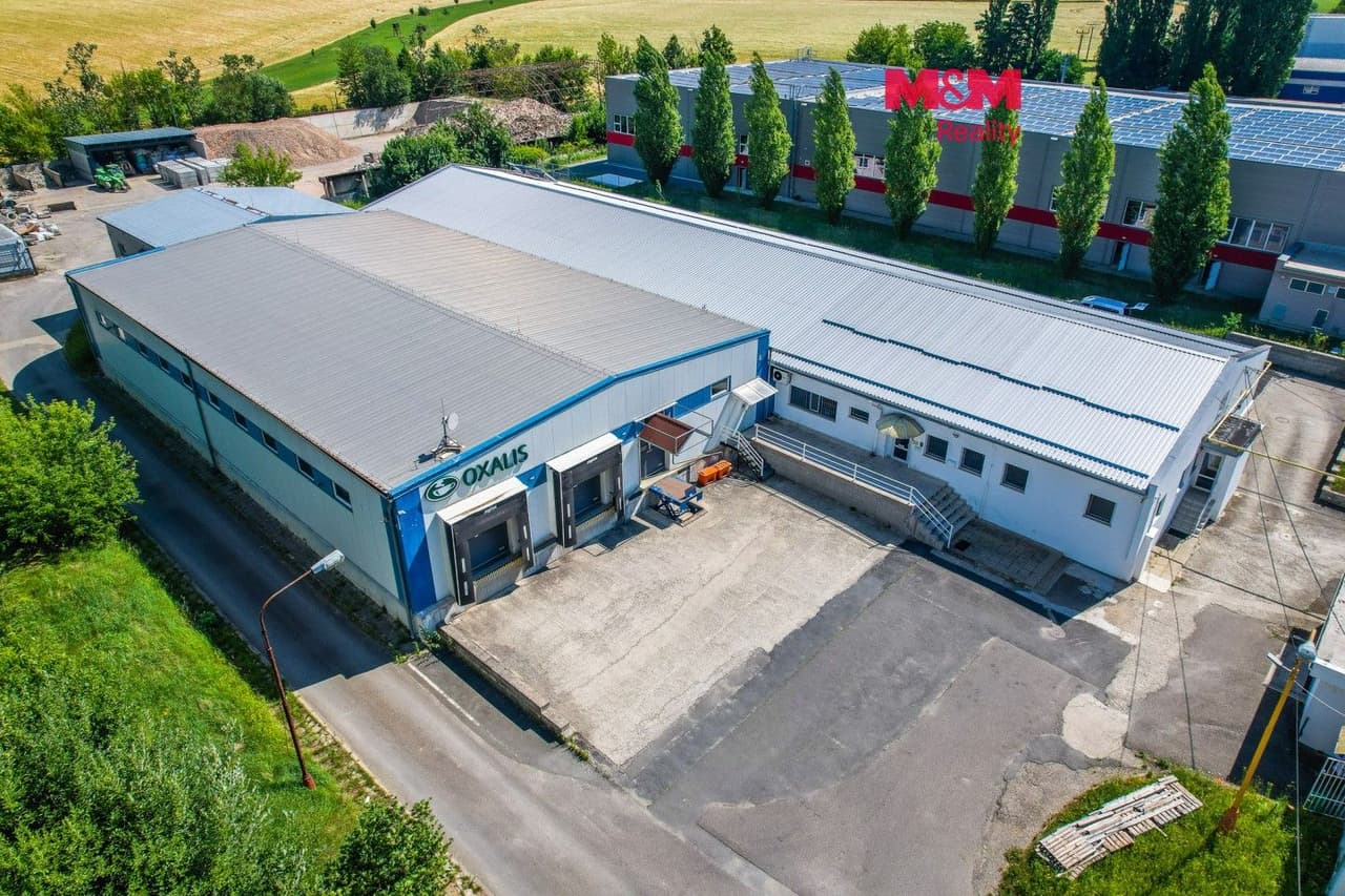 Prodej komerčního prostoru 2469 m²