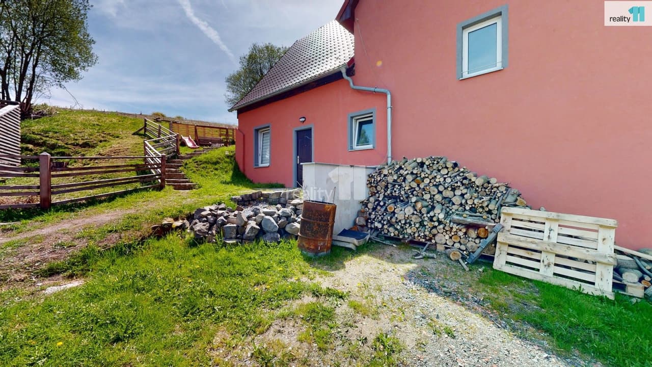 Prodej komerčního prostoru 370 m²