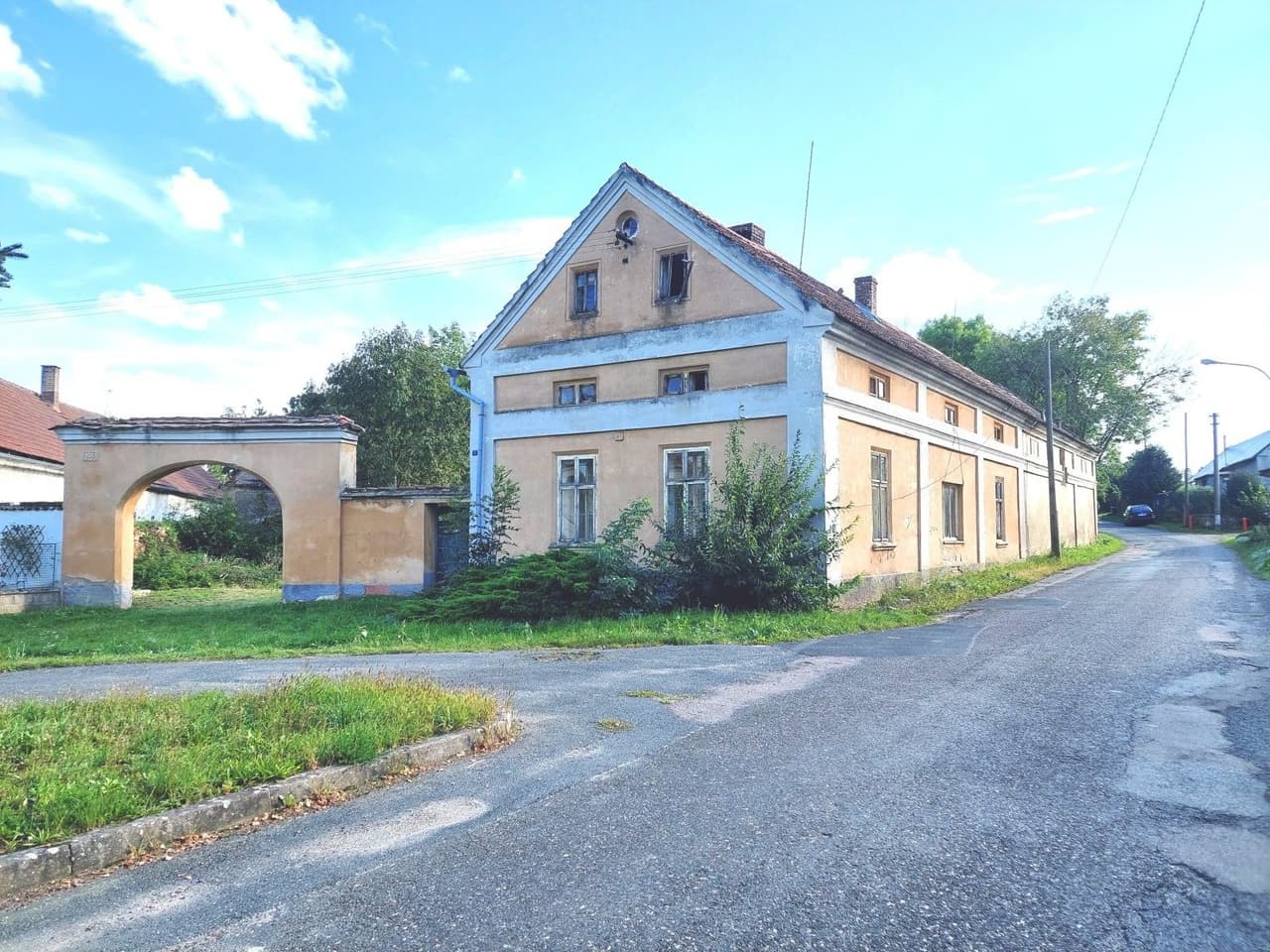Prodej komerčního prostoru 250 m²
