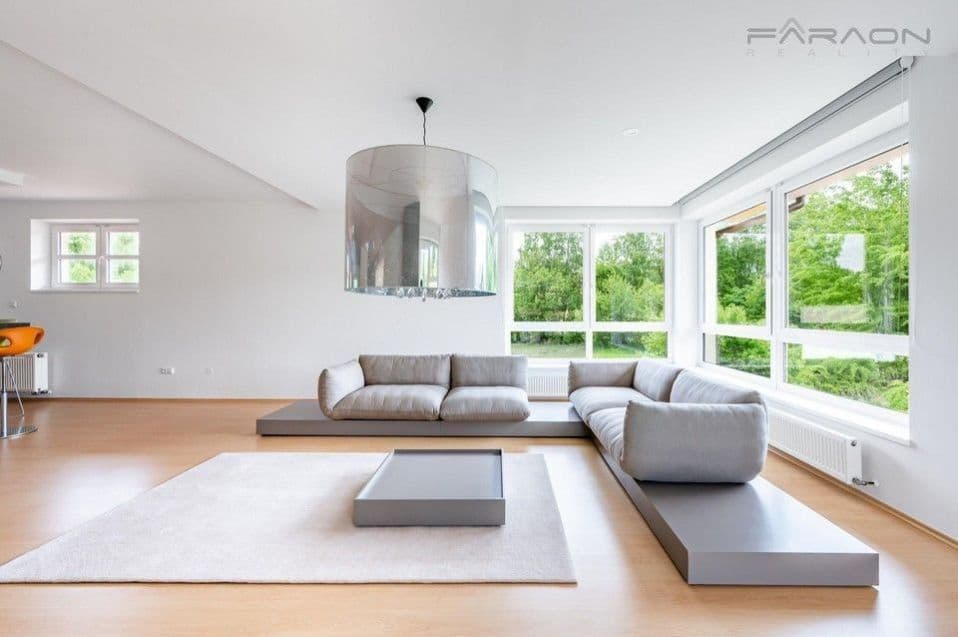 Pronájem domu 270 m²