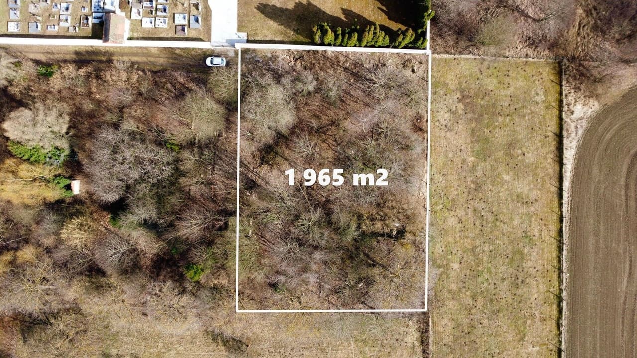Prodej pozemku 1965 m²