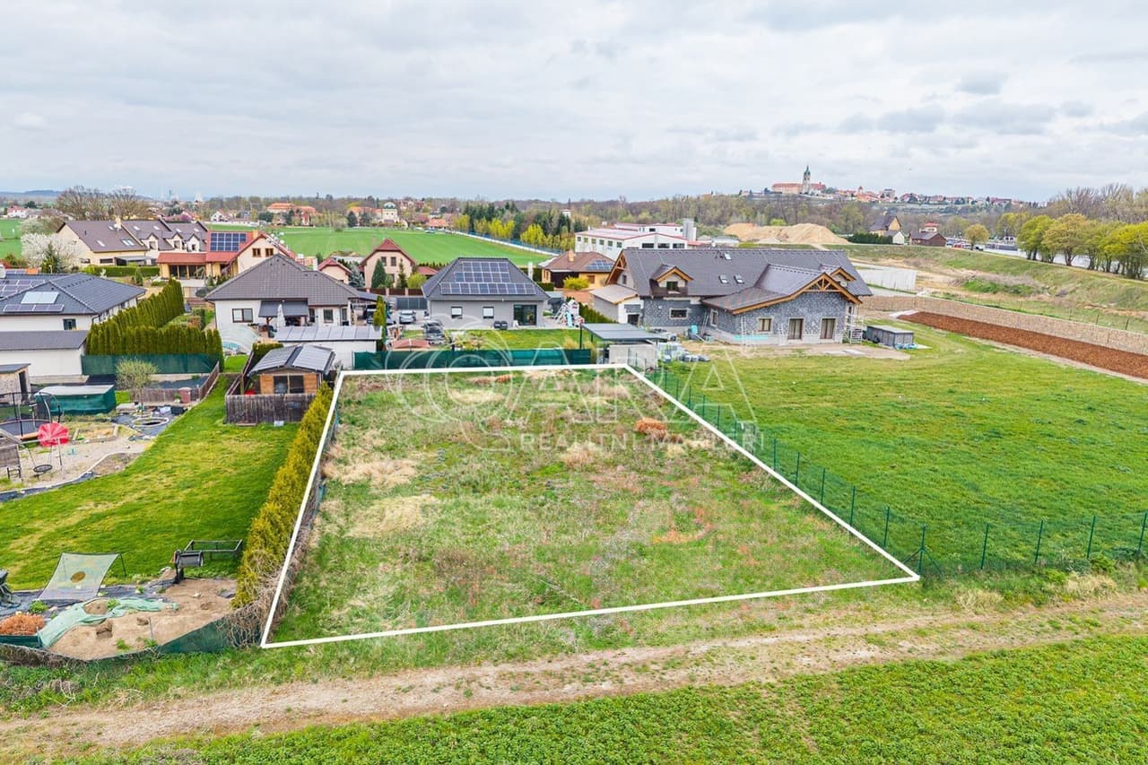 Prodej pozemku 967 m²