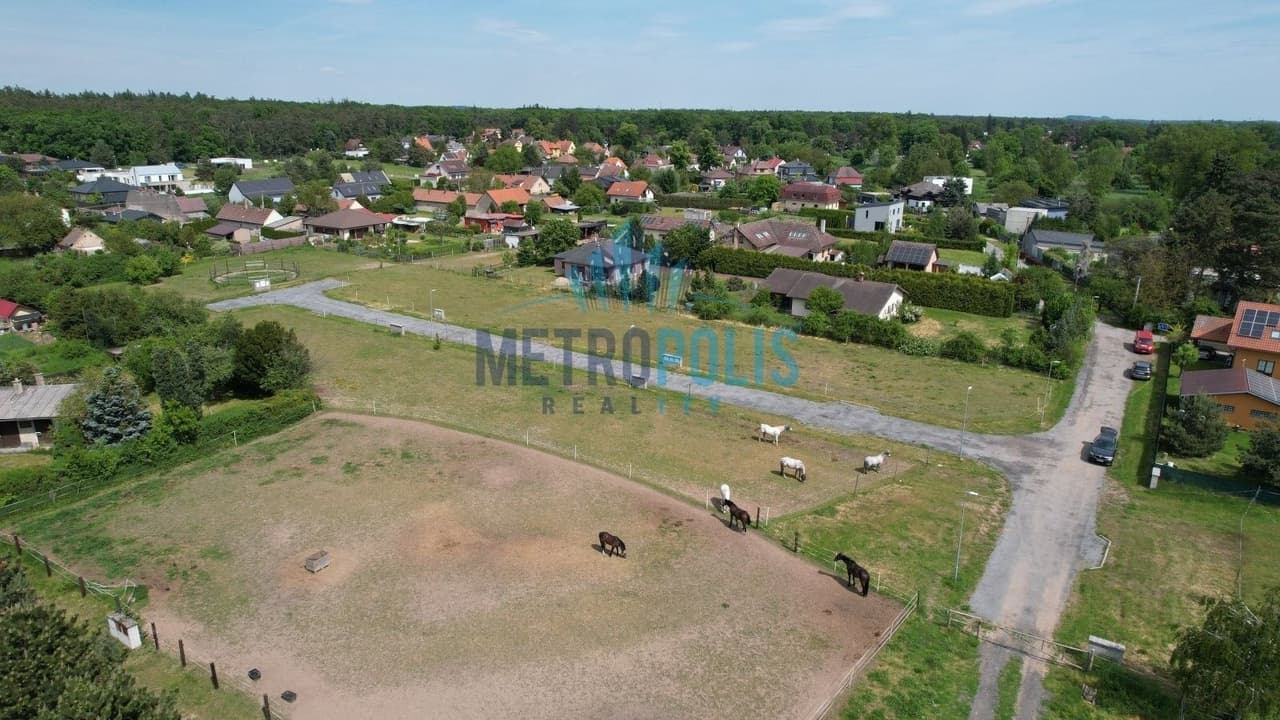 Prodej pozemku 850 m²