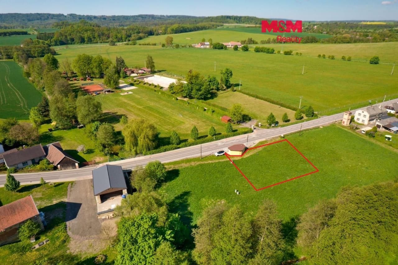 Prodej pozemku 1018 m²