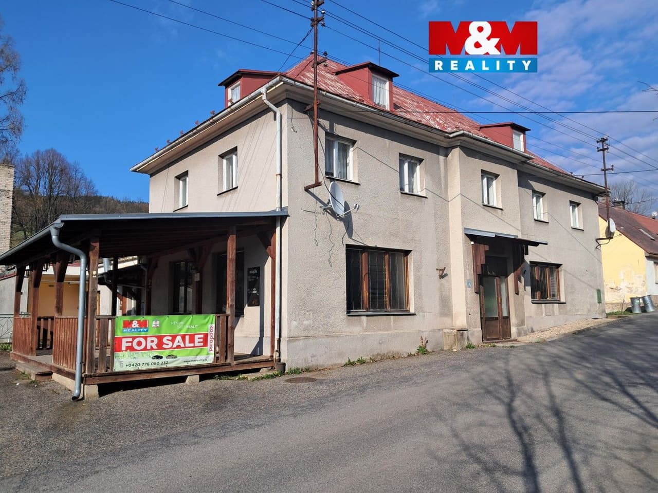 Prodej komerčního prostoru 651 m²