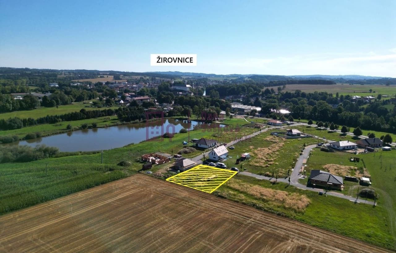 Prodej pozemku 866 m²