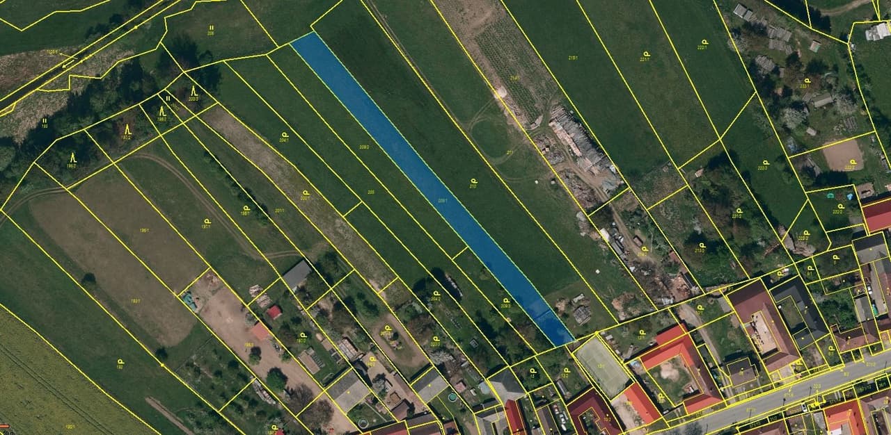 Prodej pozemku 1990 m²
